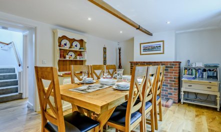 4 Bed in Lymington 7