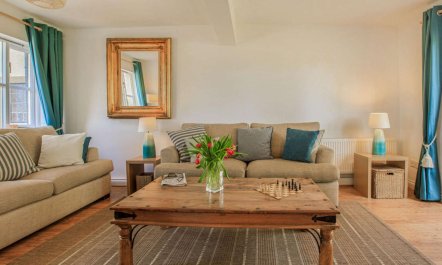 3 Bed in Lyme Regis 3