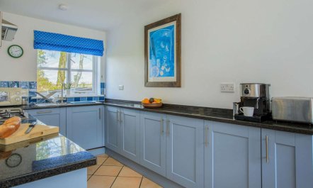 3 Bed in Lyme Regis 5