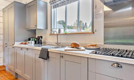 2 Bed in Abergavenny 8