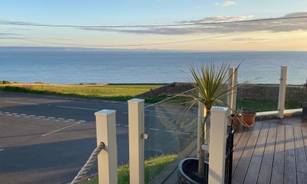 4 Bed in Ogmore-by-Sea 1