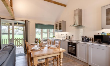 2 Bed in Sherborne 8