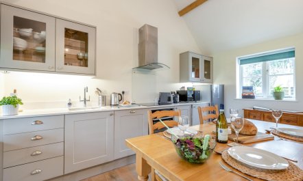 2 Bed in Sherborne 9