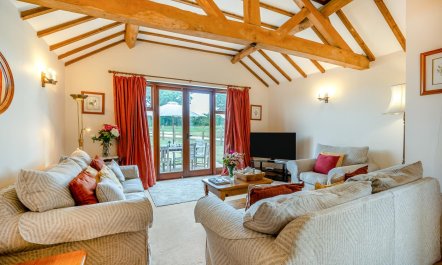 3 Bed in Stratford -upon- Avon 1