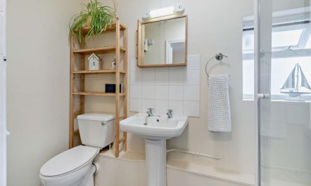 1 Bed in Aberaeron 8