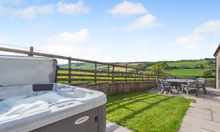 4 Bed in Kidwelly 1
