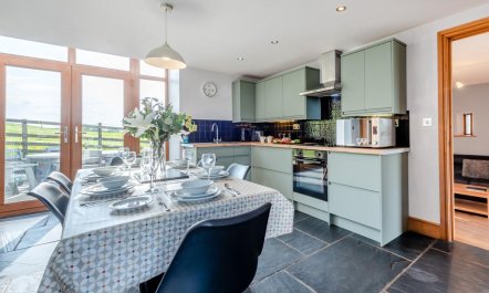 4 Bed in Llangyndeyrn 7