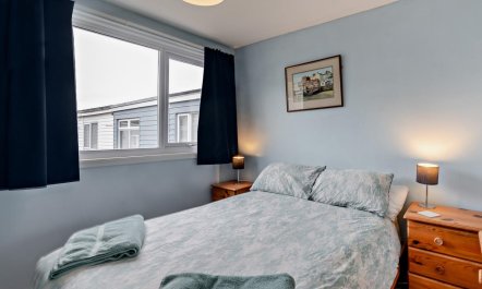 2 Bed in Freshwater East 9