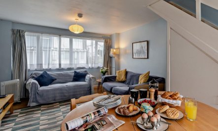 2 Bed in Freshwater East