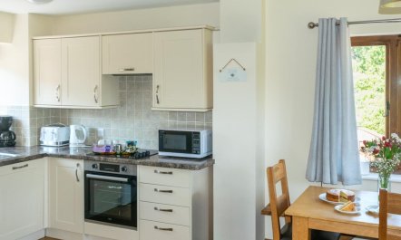 3 Bed in Bridport 4