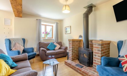 3 Bed in Bridport 6