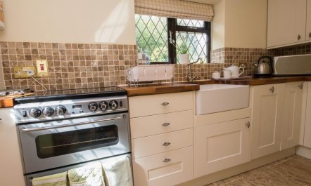 1 Bed in Weymouth 4