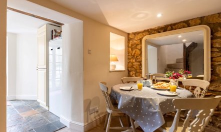 2 Bed in Cheltenham 5