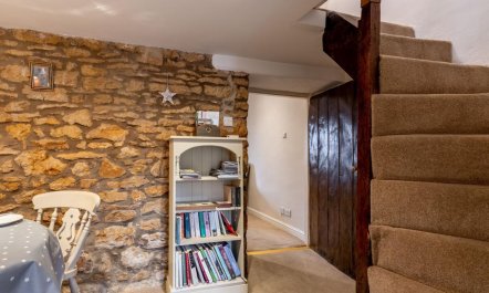 2 Bed in Cheltenham 6