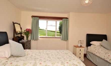 2 Bed in Sidmouth 3