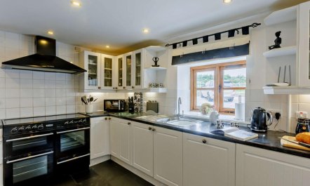 4 Bed in Bideford 9
