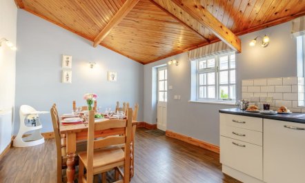 3 Bed in Zeal Monachorum 8