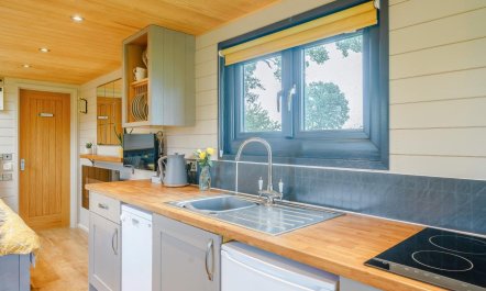 1 Bed in Abergavenny 5