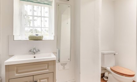 3 Bed in Dorchester 9
