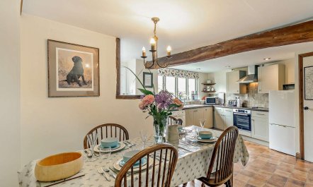 2 Bed in Moreton -in- Marsh 2