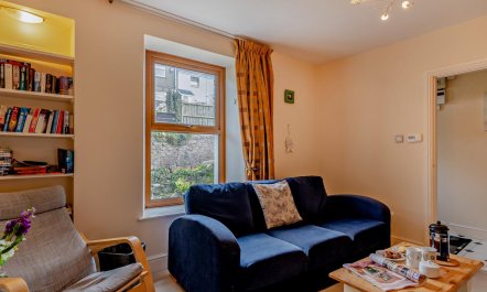 3 Bed in Tenby 2