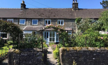 3 Bed in Buxton 2