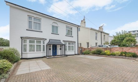 4 Bed in Sidmouth 4