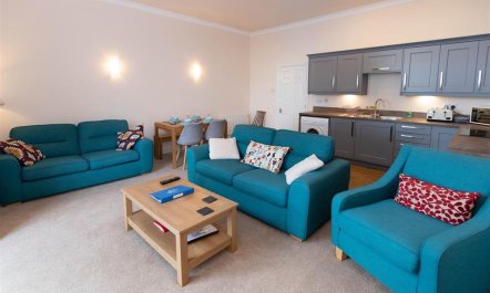 2 Bed in Tenby 3