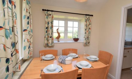 3 Bed in Newchurch 4