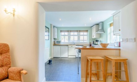 1 Bed in High Peak 4