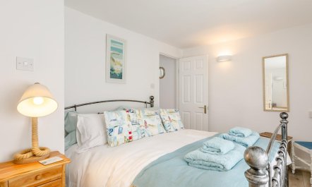 2 Bed in Ilfracombe 9