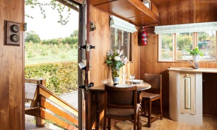 1 Bed in Robertsbridge 4