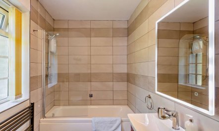 2 Bed in Caernarfon 9