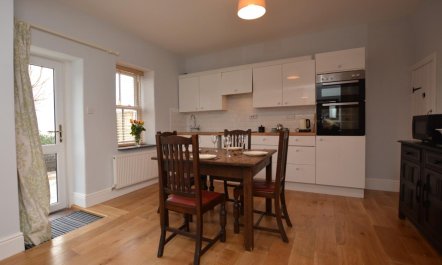 2 Bed in Penmaenmawr 3