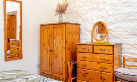 1 Bed in Bridgend 9
