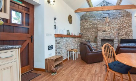 1 Bed in Bridgend 4