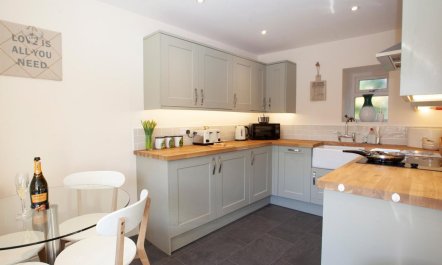 2 Bed in Richmond 4