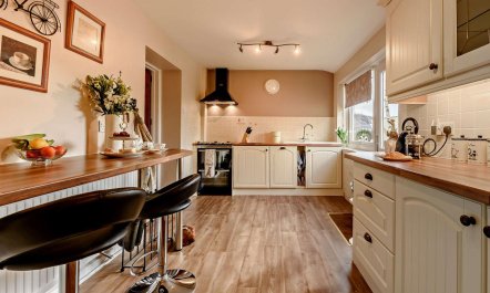 2 Bed in Llandovery 4