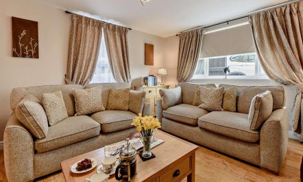 2 Bed in Llandovery 2