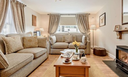 2 Bed in Llandovery 1