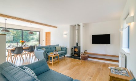3 Bed in Tiverton 2