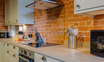 3 Bed in Freshwater 5