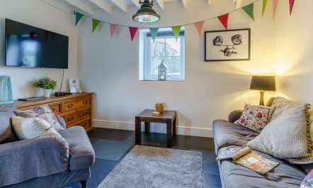 2 Bed in Clynderwyn 2