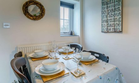 2 Bed in Clynderwyn 8