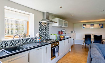 2 Bed in Holmfirth 5