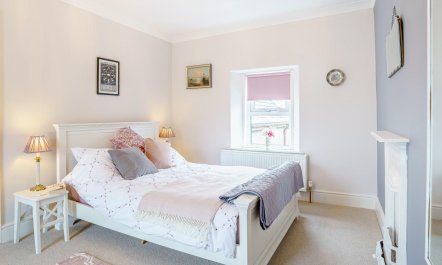 3 Bed in Narberth 8