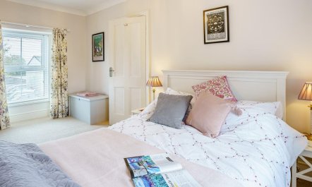 3 Bed in Narberth 9
