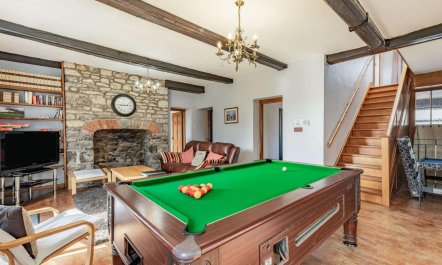 6 Bed in Pembroke Dock 4