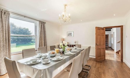 6 Bed in Pembroke Dock 5