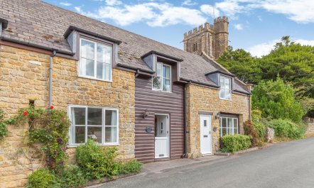 2 Bed in Bridport
